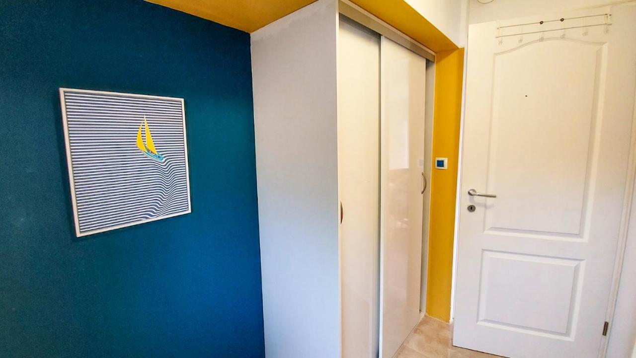 Holiday Home - Beach House 'Amarella' Turanj Extérieur photo